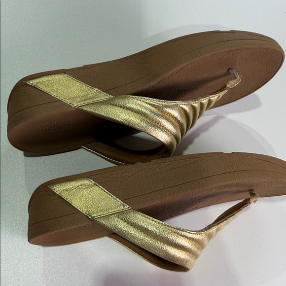 FitFlop Women's Metallic Gold and Brown Sandals - Picture 9 of 10